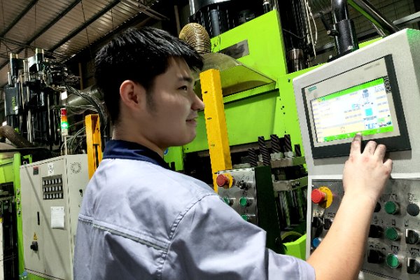 Zhong xiang Rubber conducted the 8th production technician training in 2022